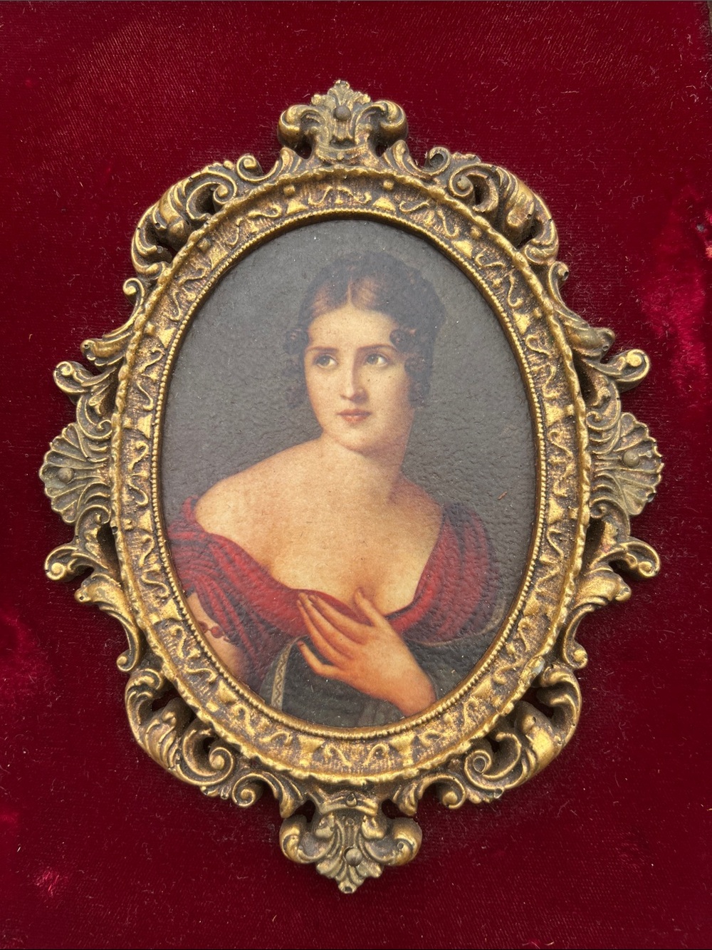 VTG Hollywood Regency Baroque Gold Ornate Framed Velvet Cameo Lady Wall Art - Picture 9 of 14